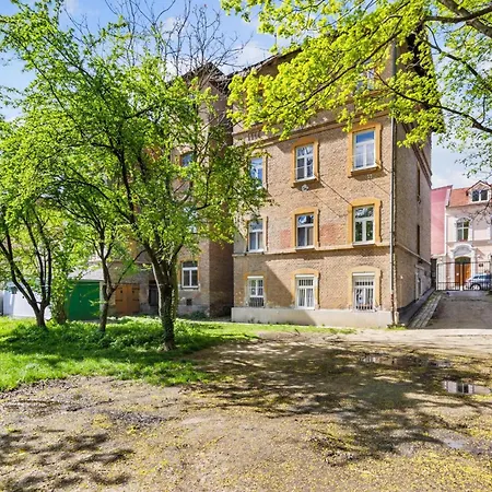 Garden Apartman - With Parking Apartament Bratysława